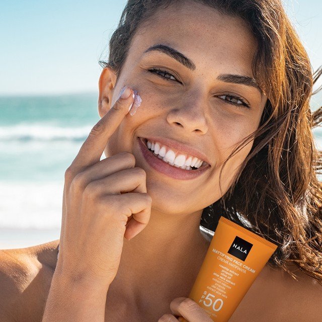 Cremă Matifiantă SPF 50 - Ten Mixt - Măceșe & Ulei Măsline
